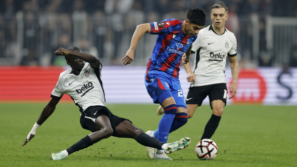 "Con túnel incluido": El lujo de Darío Osorio en el triunfo del Crystal Palace en la Copa de la Liga