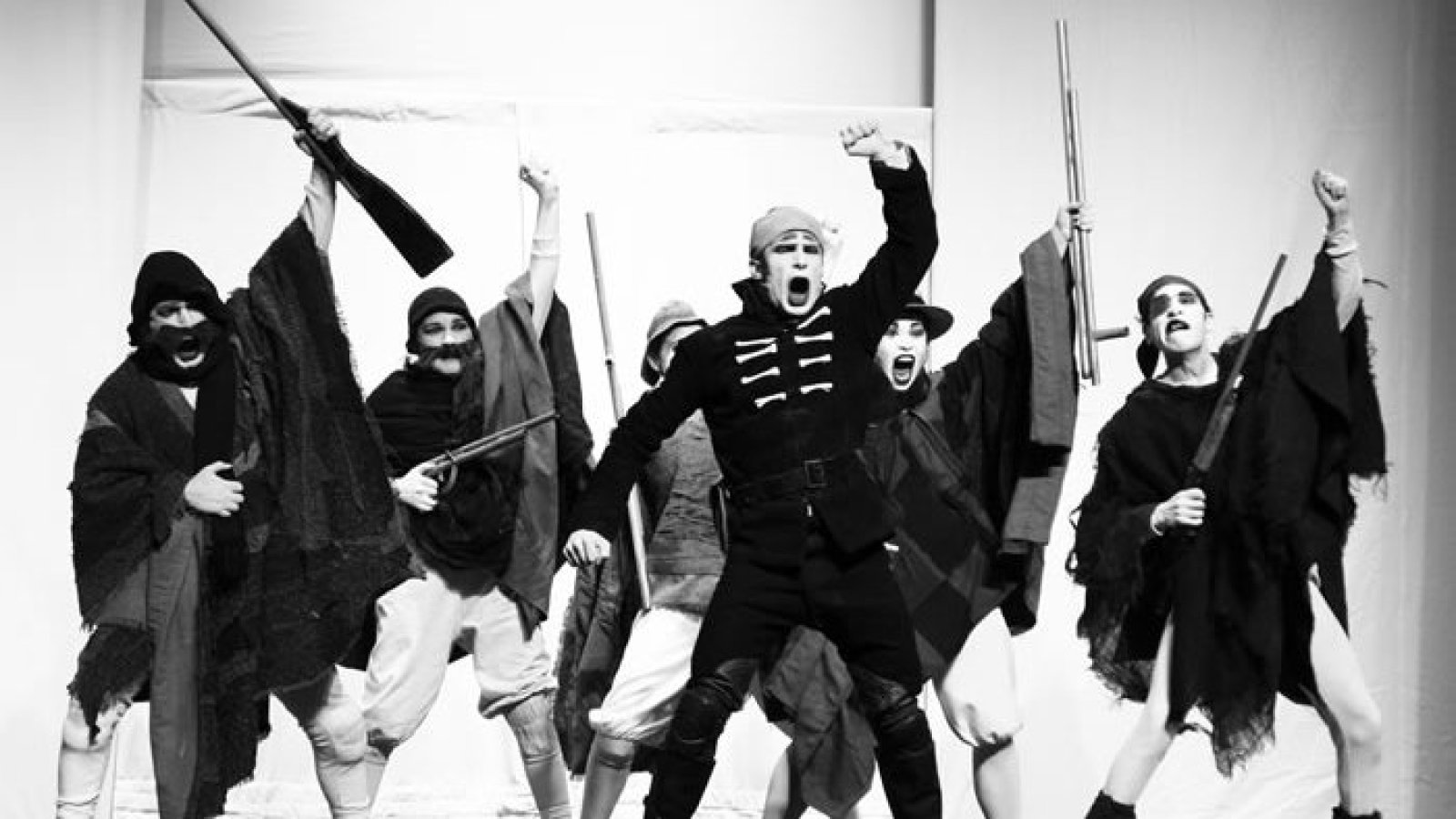 Teatro al aire libre: "El Húsar de la Muerte" llega con función gratuita al Parque Almagro
