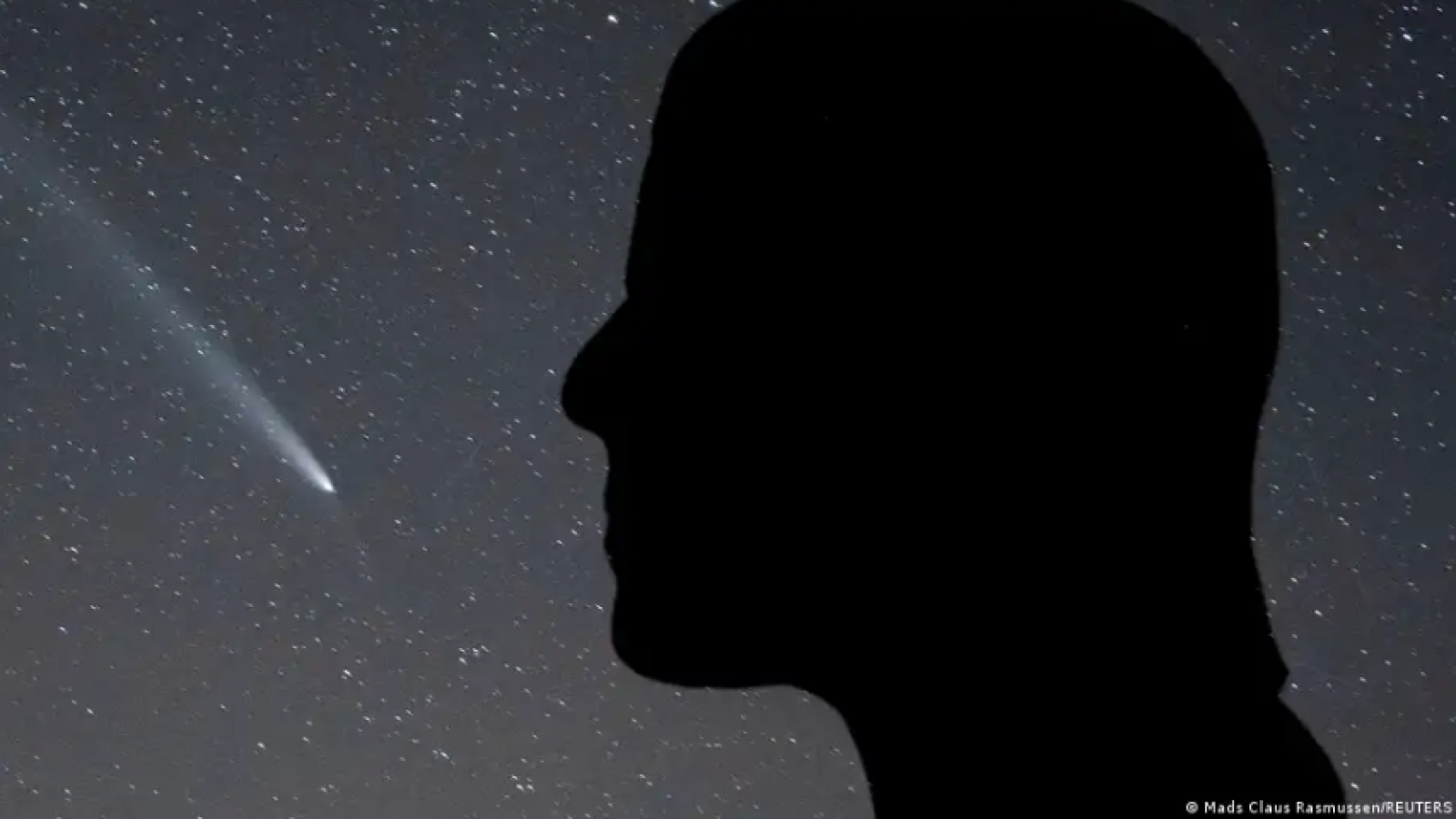 ¿Cometas o casualidad? Cambridge cuestiona el origen de la vida
