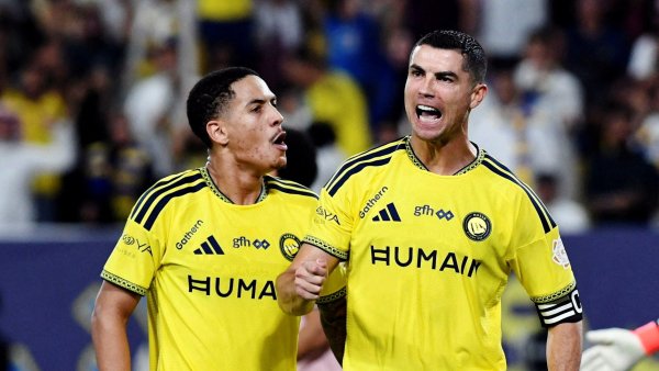 ¡A 15 de los 1.000 goles!: Cristiano Ronaldo firma un triplete en goleada de Al Nassr