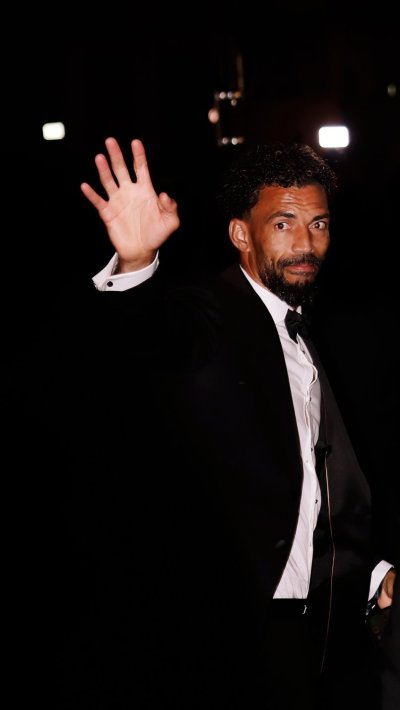 Vozinha comparte imágenes de su paso por el Balón de Oro: ¿Y Mosa?