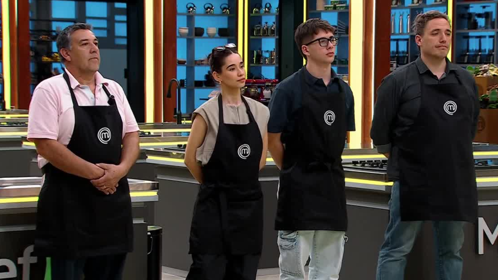 Se les suma Stana: Estos son los delantales negros que buscarán no irse de Masterchef