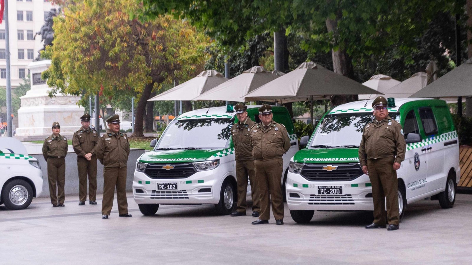 Carabineros incorpora 30 móviles para el trabajo con juntas de vecinos
