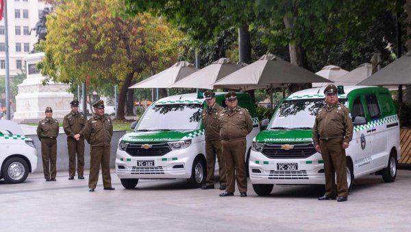 Carabineros incorpora 30 móviles para el trabajo con juntas de vecinos
