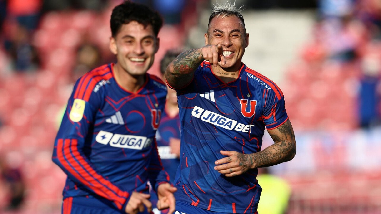 Eduardo Vargas palpita el clásico universitario y se ilusiona con la U: "Estoy feliz con mi rendimiento"
