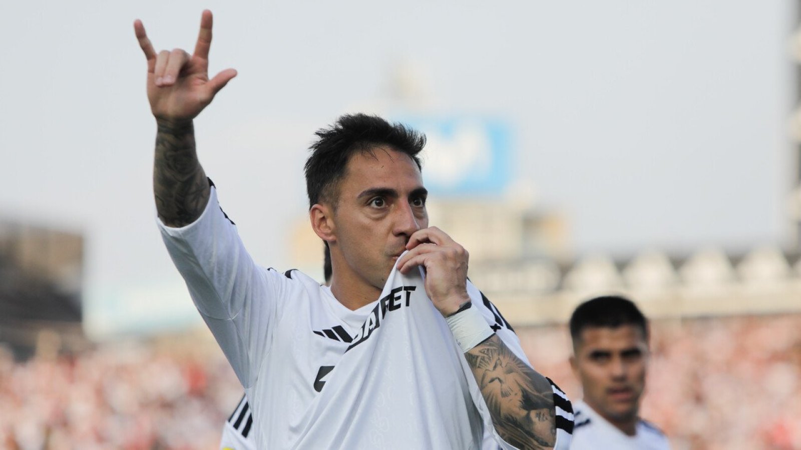 Javier Correa tras su póker en Colo Colo: “Me salían todas hoy”
